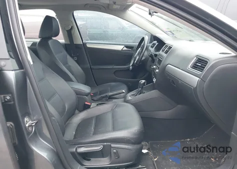 2013 Volkswagen Jetta 2.5L Se from USA, damaged, VIN 3VWDP7AJ1DM359502